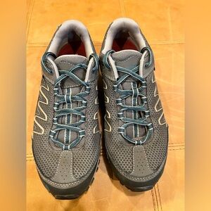 The North Face Ultra 109 Hiking Shoes Gray Sz. 7.5 EUC